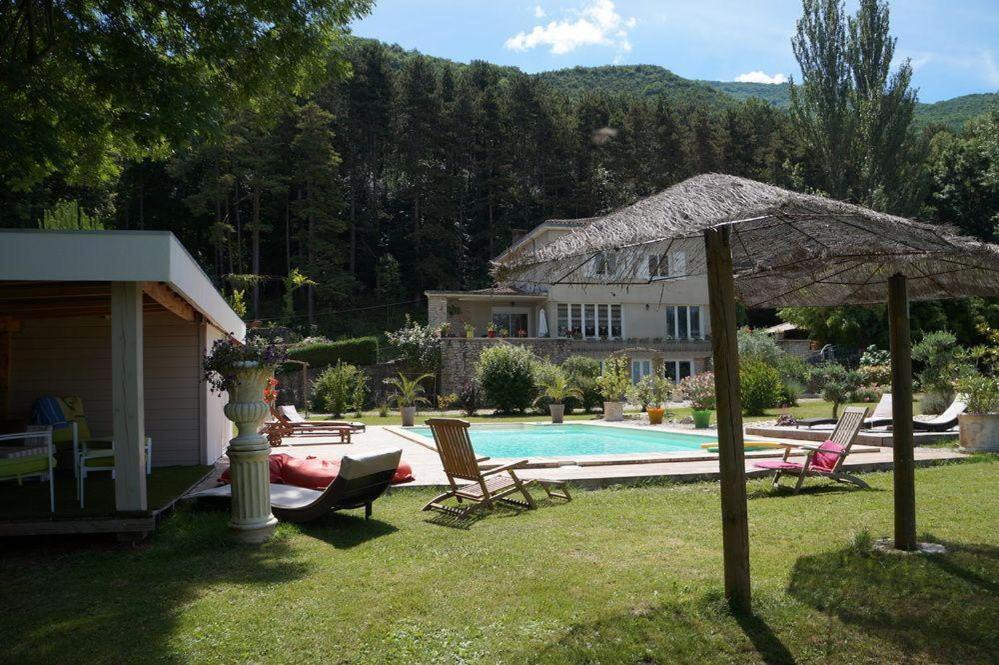 Hostun Bed & Breakfast | A l'orée du bois - Chambres d'hôtes