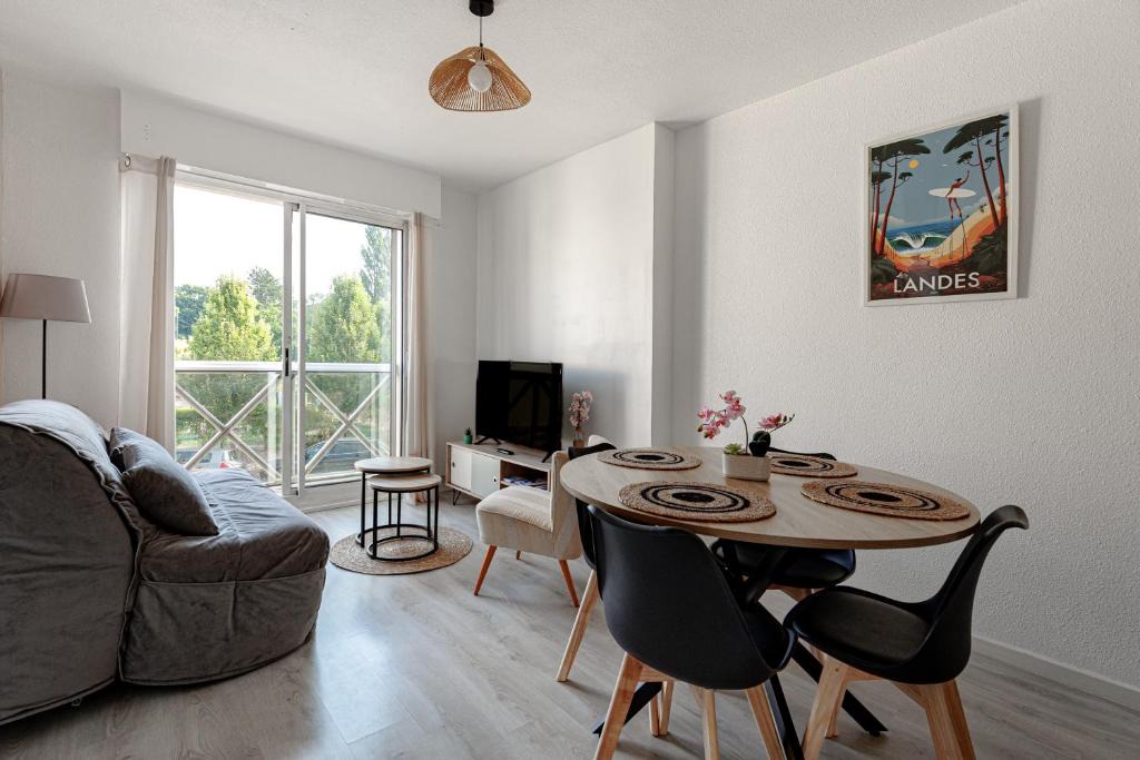 Saint-Vincent-de-Tyrosse Apartment | Appartement Les Jardins
