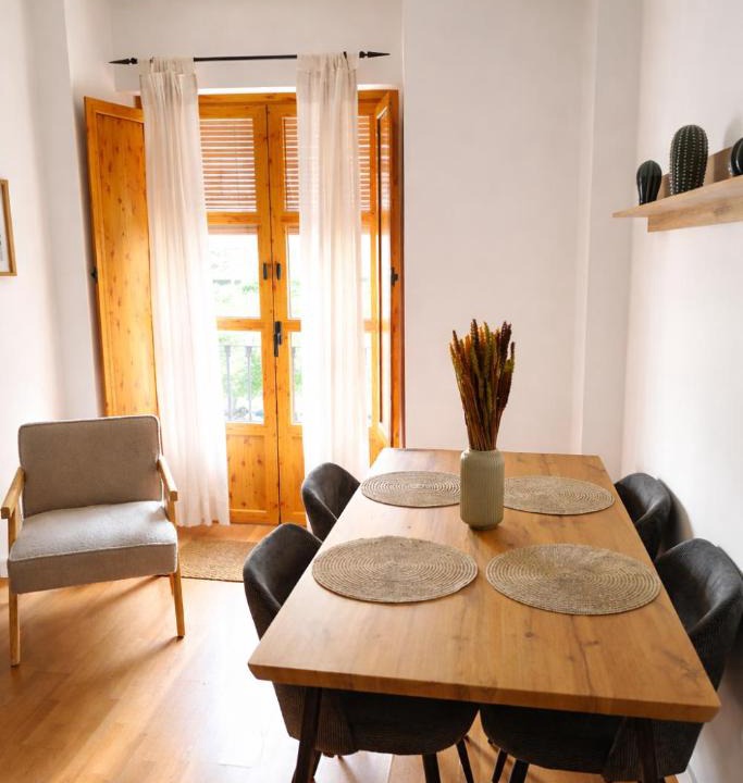 Jaen Apartment | Ataifor alojamiento, centro de Jaén, catedral a 50 metros, wifi, aire acondicionado