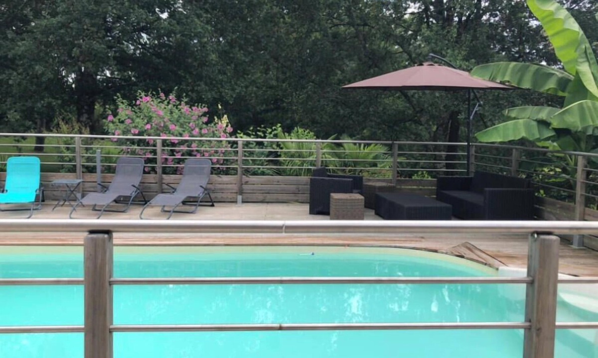 Douzillac House | BEAUTIFUL PERIGOURDINE rated 3 STAR - WITH PRIVATE SWIMMING POOL AND FIBER