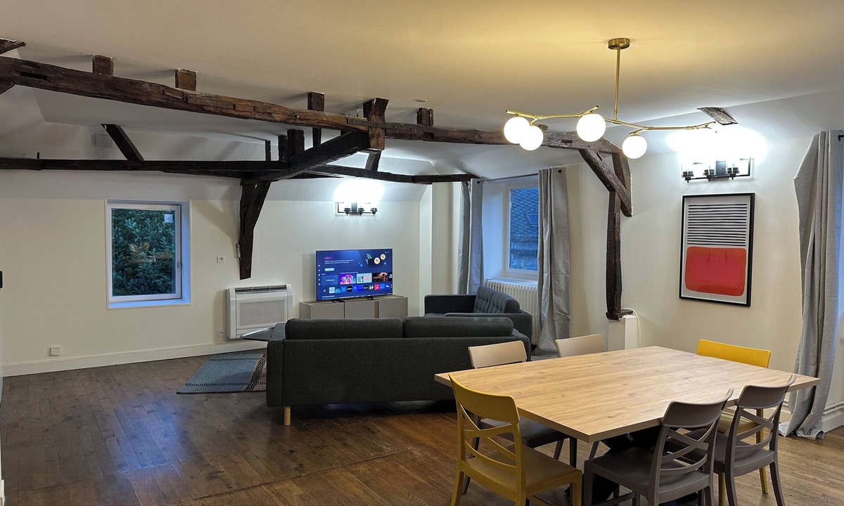 Bourges Apartment | Between les Marais and Cathedral
