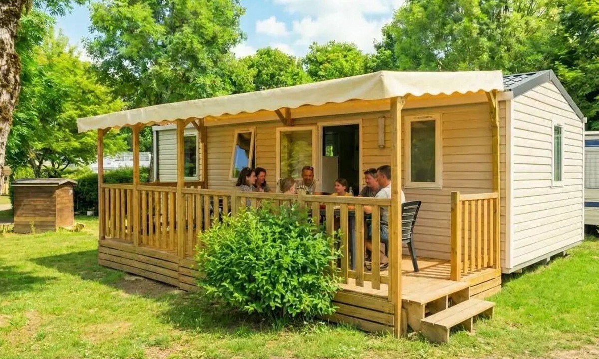 Saint-Gerons House | Camping Les Rives du lac Cantalès * - 3 bedroom mobile home Titania 6 people