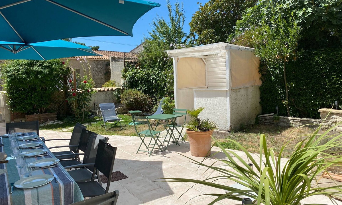 Cheray House | Charming renovated country house Chéray Oléron (3 stars)