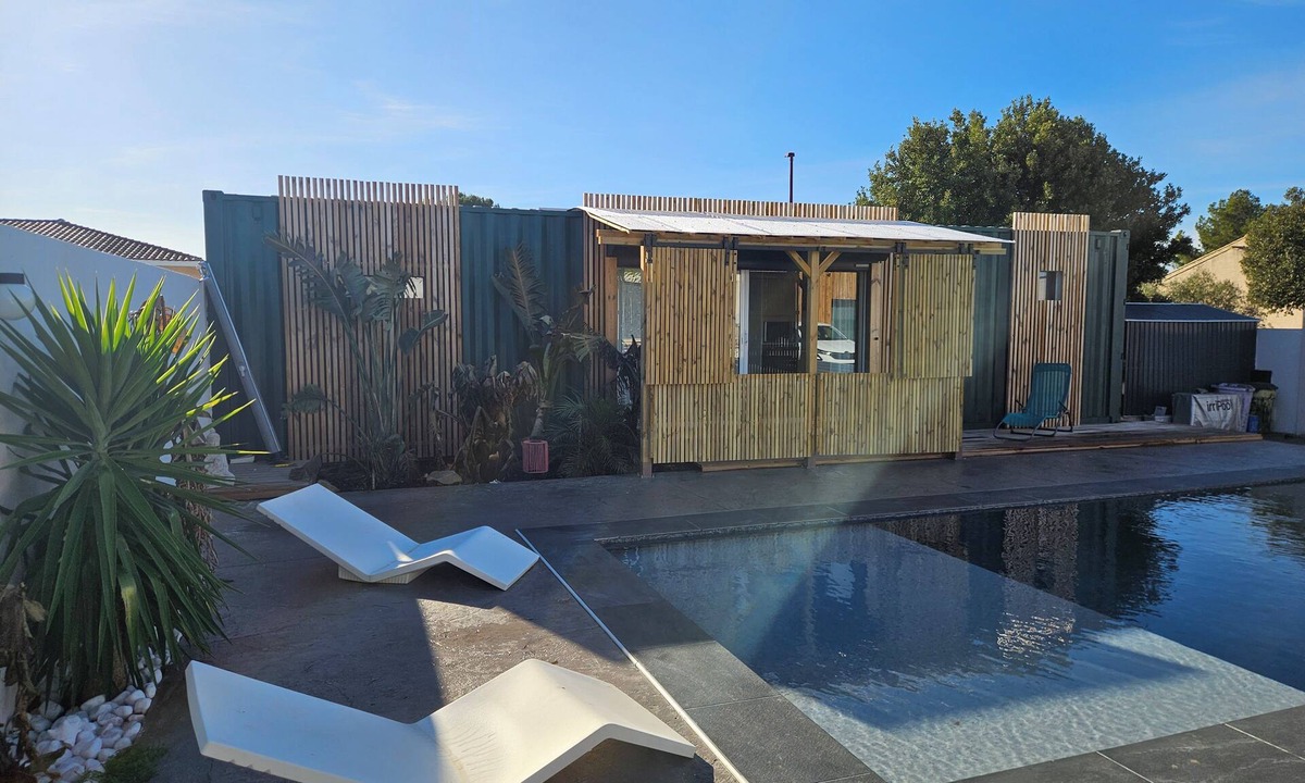 Cruscades House | Container studio