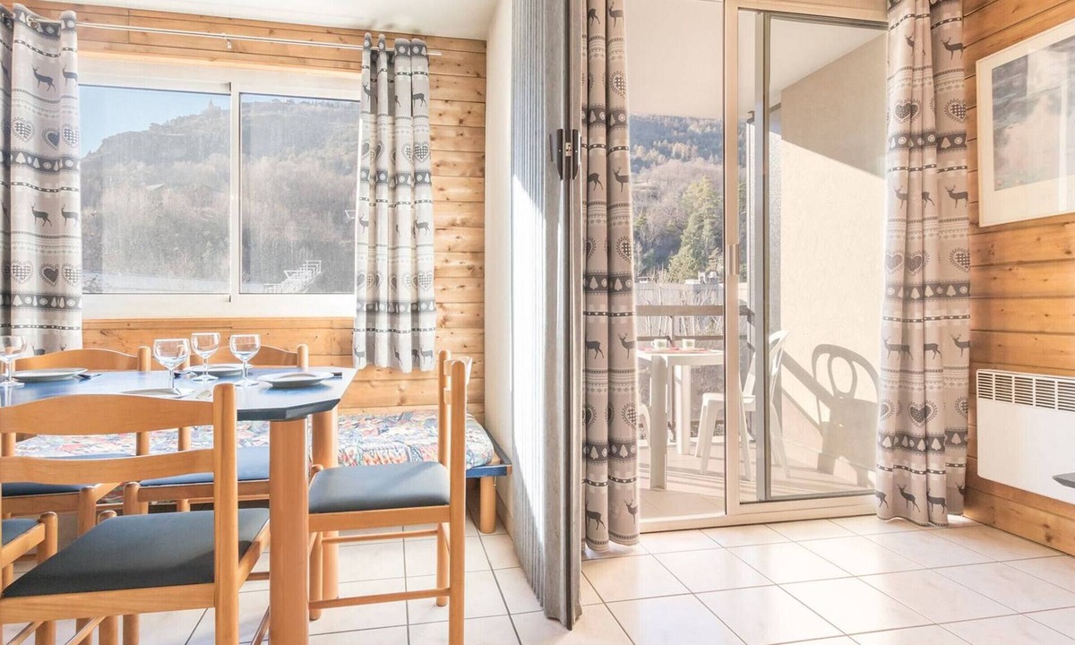Briancon Apartment | Cozy 2-Room Apartment for 5, Steps from Prorel Lift & Briançon Center