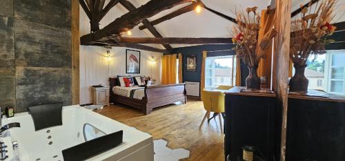 Confolens Apartment | Grand studio romantique avec air climatisé