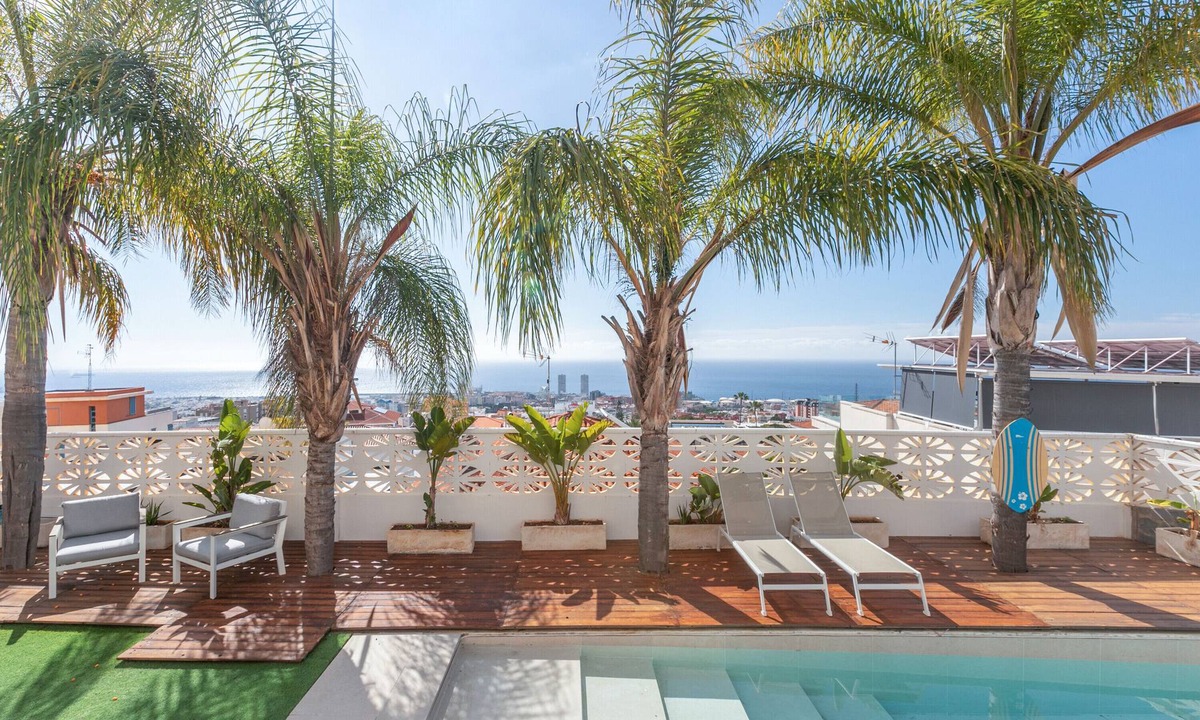 Santa Cruz de Tenerife Apartment | Holidays 'Valencia' with Sea Views, Private Pool and Wi-Fi