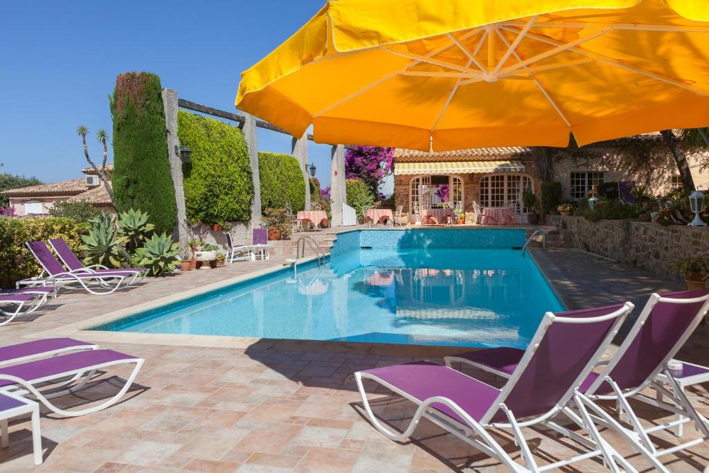 Le Pradet Hotel | L' Escapade Hôtel & Restaurant