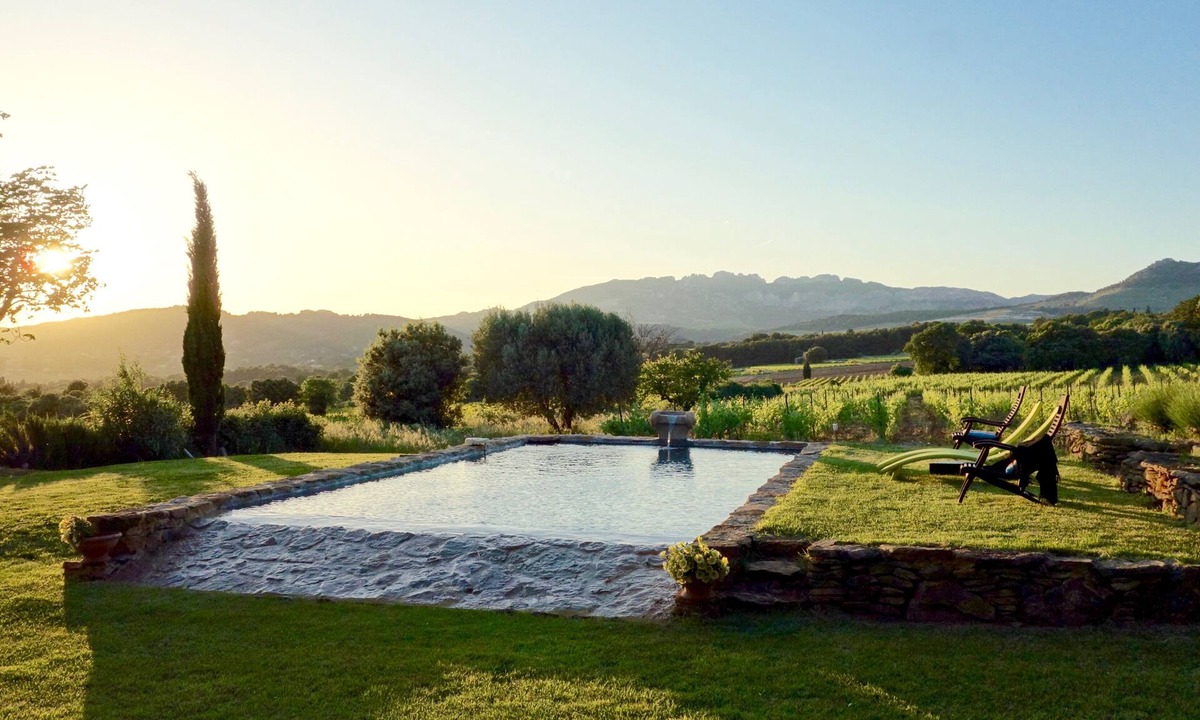Beaumes-de-Venise Cottage | La Micoucoule 18th century sheepfold in absolute calm Private swimming pool
