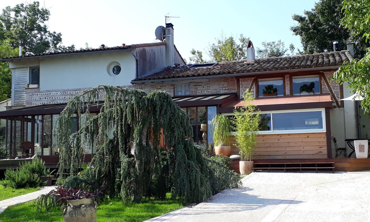 Esperce Cottage | LOFT WITH A POOL IN AN AUTHENTIC BARN IN THE HEART OF NATURE