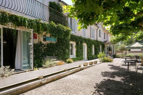 Prechacq-les-Bains Hotel | Logis Hôtel Le Clos Pité