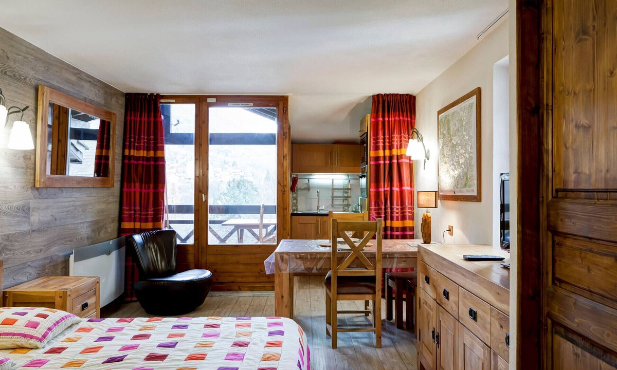 Brides-les-Bains Apartment | Modern studio for 4 with wifi and parking in Brides-les-Bains