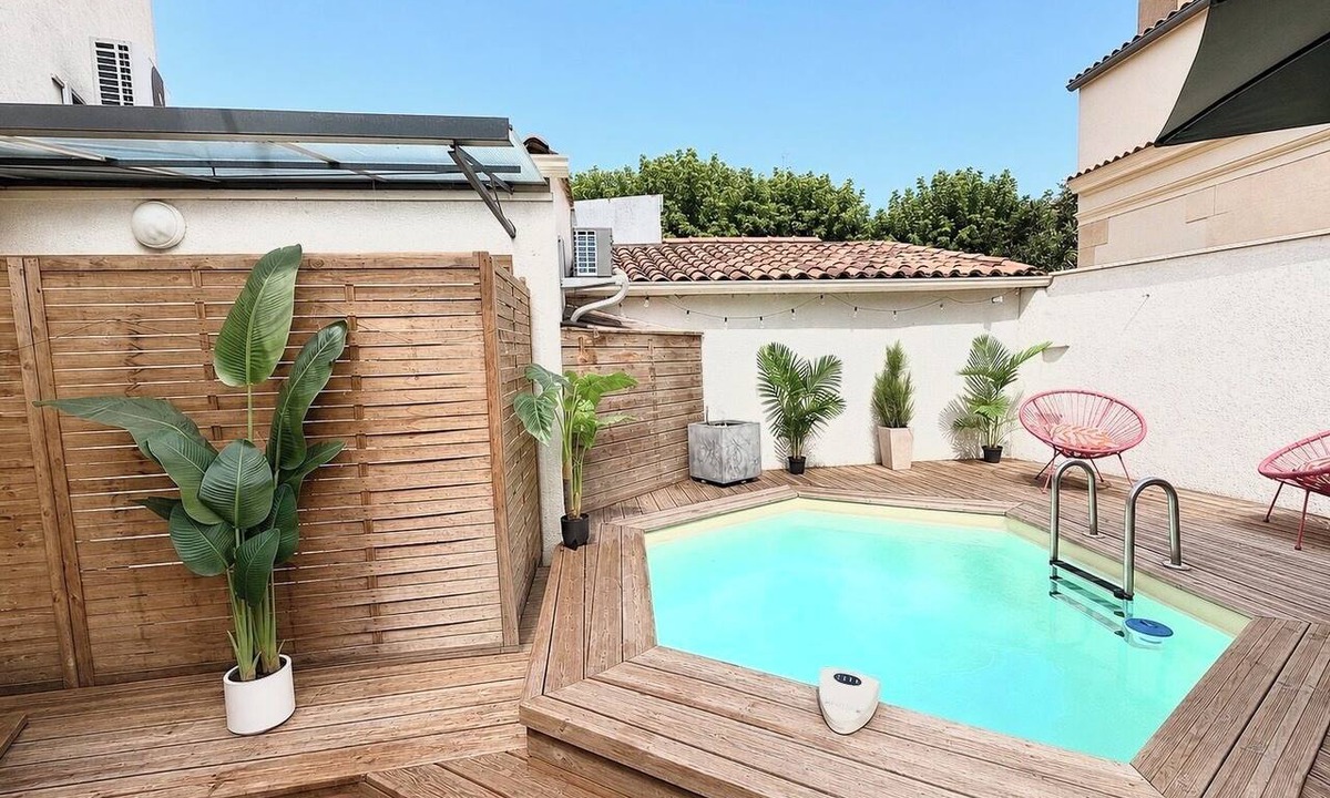 Bergerac House | NEW Duplex Hyper Centre Avec Piscine