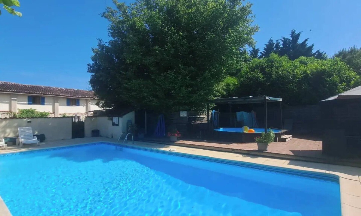 Saint-Pierre-de-Juillers Cottage | 'Papillon' La Grange du Moulin-Just families - Fun for kids - Heated pool - wifi