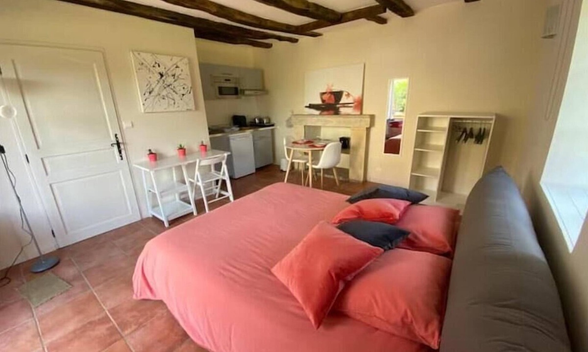 Salon Apartment | Studio Pastel - Piscine Chauffée - Sauna