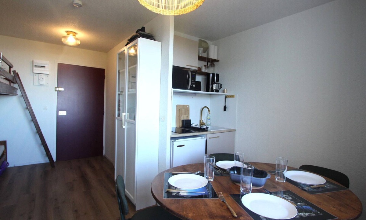 Chamrousse Apartment | Studio with balcony on 7th floor, practical amenities