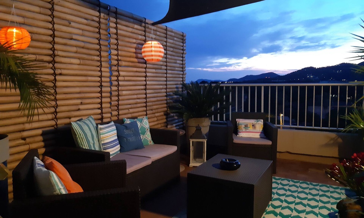 Hyeres Apartment | T2 duplex+2 large terraces on Hyères harbor,4 pers, 5 mn walk to beaches !