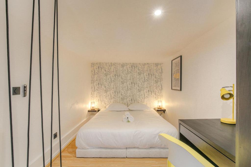 Saint Michel - Mairie Apartment | Tiny-duplex
