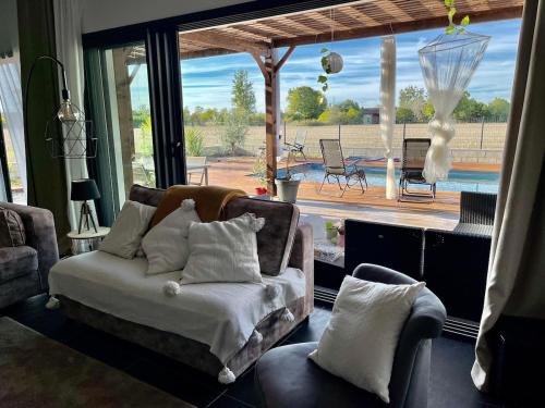 Miremont Villa | Villa with Private Pool 3 Bedrooms Pool