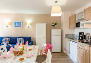 Comfortable studio with a balcony or terrace near the beach