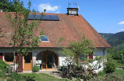 Rupt-sur-Moselle Apartment | A charming Gîte with a breathtaking view! Paths on the doorstep.
