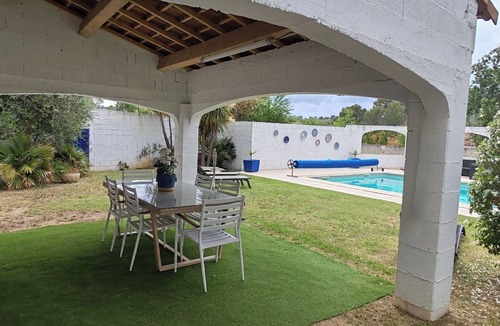 Rocbaron House | A spacious, quiet single-story home with a pool!