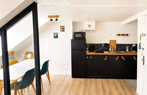 Quartier Hyper-Centre Apartment | Adèle – Cozy et fully equipped studio 2 guests Hyper center Grenoble Tram within.