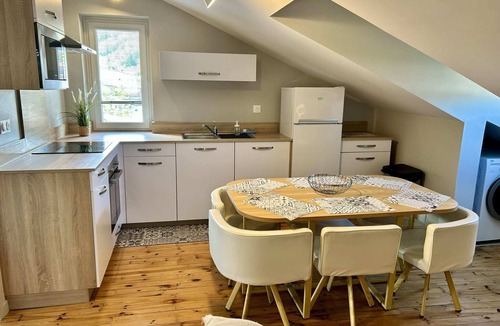 Chatel-Guyon Apartment | Apartment 6 people air-conditioned family type 2 bedrooms + sofa bed Puy de Dôme 301