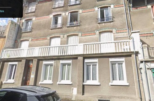La Bourboule Apartment | Apartment-Mountain view-Famille Plus - 3 étoiles-Apartment-Ensuite with Shower