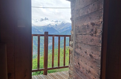 Les Bottieres Ski Chalet | Authentic, comfortable chalet in exceptional surroundings.