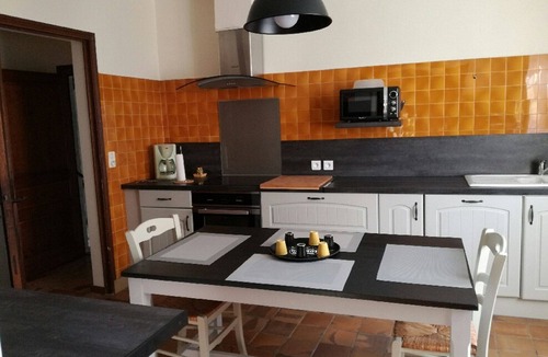 Douzillac House | BEAUTIFUL PERIGOURDINE rated 3 STAR - WITH PRIVATE SWIMMING POOL AND FIBER