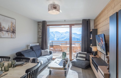 Viel-Alpe Apartment | Bright apartment with terrace and parking in Alpe d'Huez