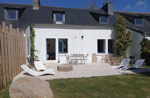 Porspoder Villa | Bright, comfortable villa - private heated pool 300m from the beach