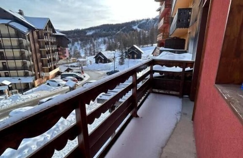 Risoul Apartment | Bright studio in Risoul, ski on foot and comfort