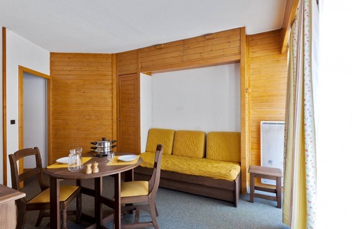Brides-les-Bains Apartment | Central studio in Brides-les-Bains with parking and WiFi