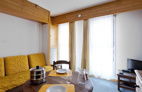 Brides-les-Bains Apartment | Central studio in Brides-les-Bains with parking and WiFi