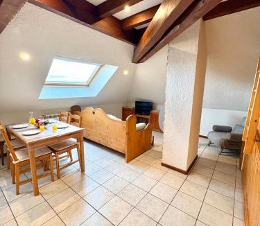 Aiguebelette-le-Lac Apartment | Chaleureux studio sous les toits, proche du lac