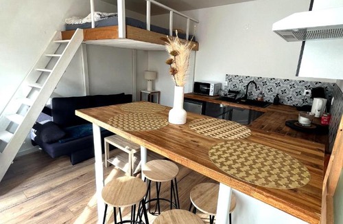 Vierzon Apartment | Charmant Studio