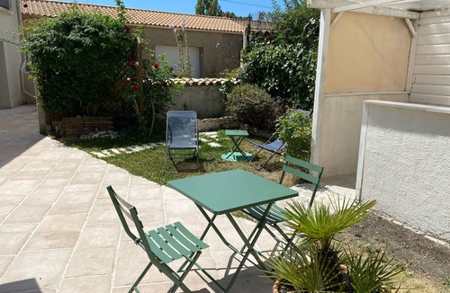 Cheray House | Charming renovated country house Chéray Oléron (3 stars)