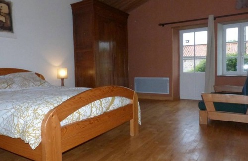 Secondigny House | Charming restored house