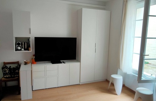 Quartier de la Goutte-d'Or Apartment | Charming studio 20 M2