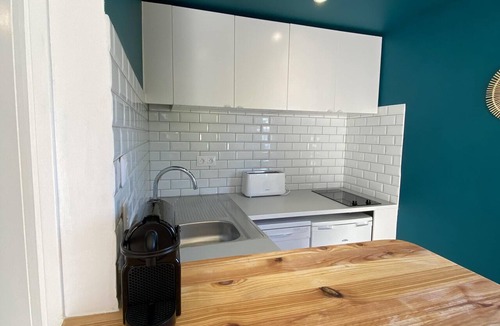 La Capte Apartment | Charming Studio Flat direct beach access AC