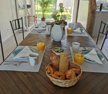 Saint-Martin-du-Bois Bed & Breakfast | Clos de la source Gironde