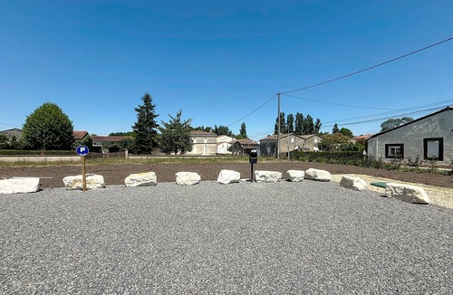 Anglade Apartment | Comfortable 1bedroom apartment 10 minutes from Blaye! Ideal for workers and travellers