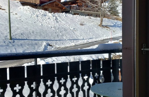 Les Gets Apartment | Comfortable chalet with parking - 4 guests