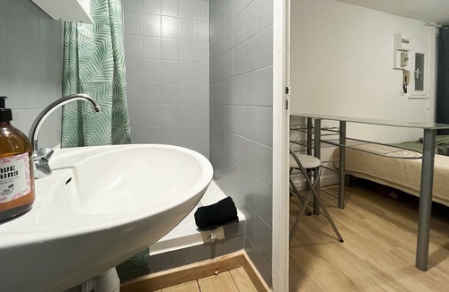 Downtown Angers Apartment | Comfortable studio for 2 near downtown Angers