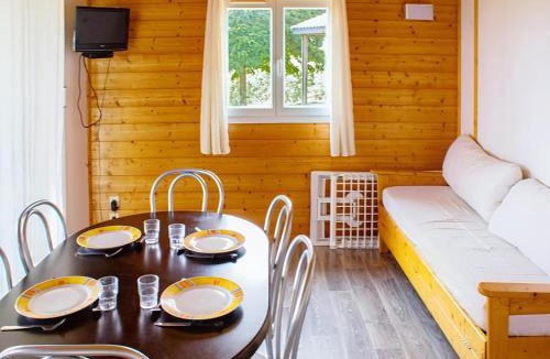Monclar-de-Quercy House | Cottage with Heated Pool in Monclar