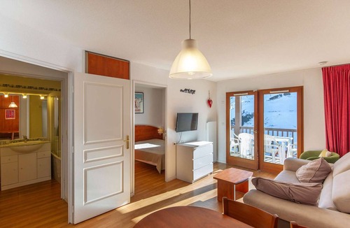 La Mongie Apartment | Cozy T2 for 4 with Terrace, Pool, Gym, Covered Parking - Near Slopes