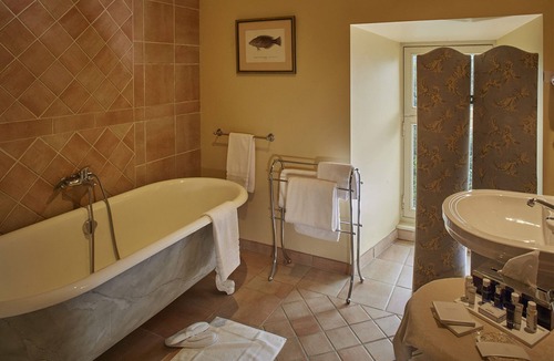 Chambery Other | Dégustations de Vin ! Chateau, Piscine sur place
