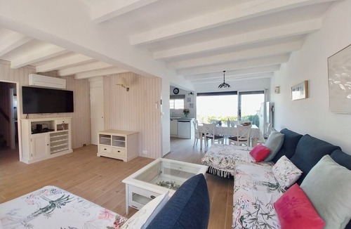 Saint-Pierre-la-Mer Villa | 🌊 Exceptional Seafront Villa – Direct Beach Access, Pool & Absolute Tranquility